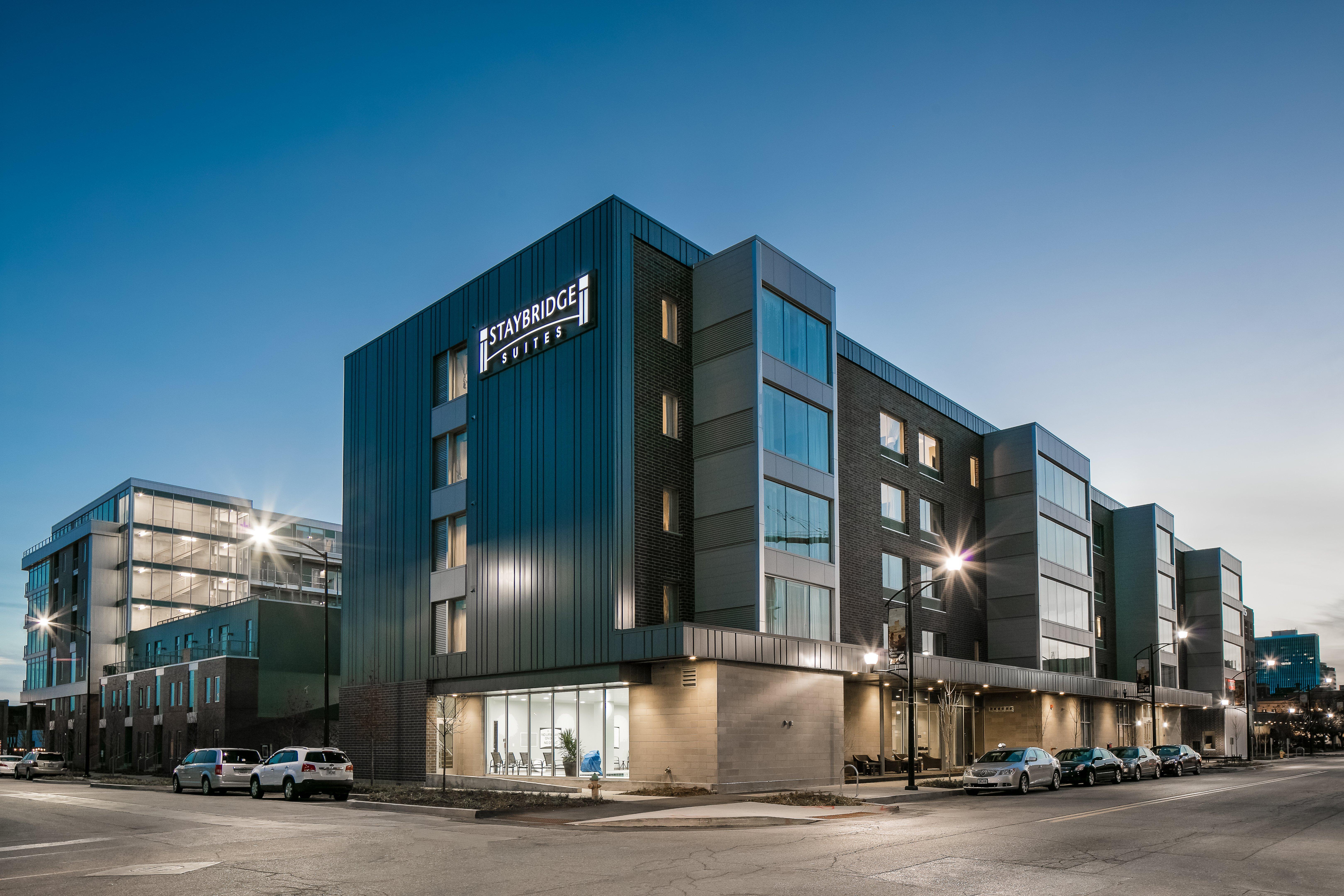 Staybridge Suites Des Moines Downtown By Ihg Экстерьер фото