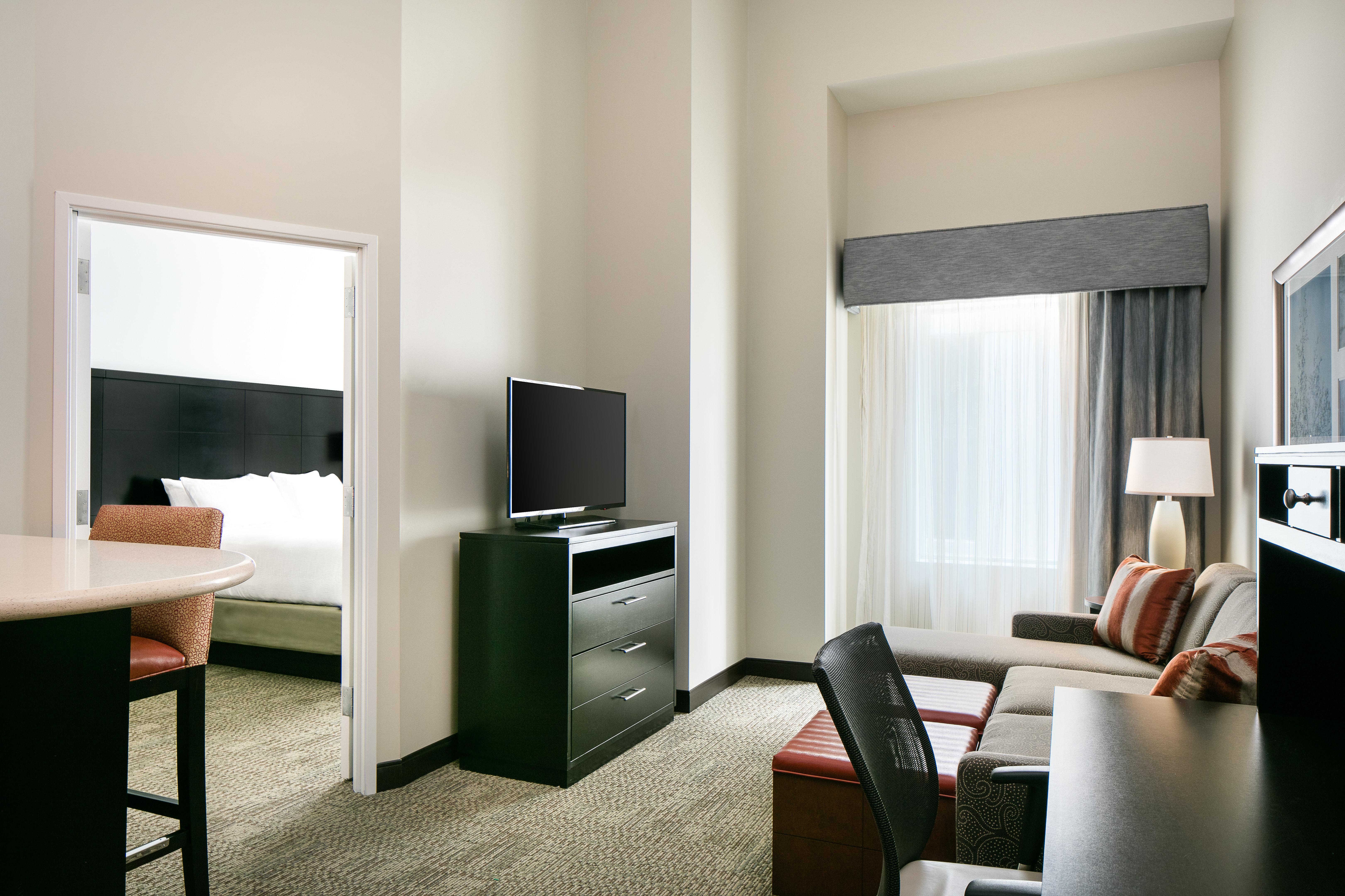 Staybridge Suites Des Moines Downtown By Ihg Экстерьер фото