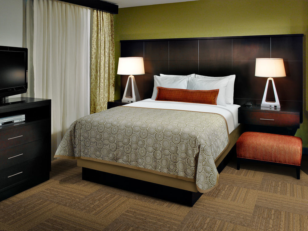 Staybridge Suites Des Moines Downtown By Ihg Экстерьер фото