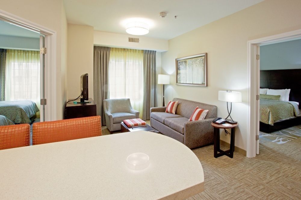 Staybridge Suites Des Moines Downtown By Ihg Экстерьер фото