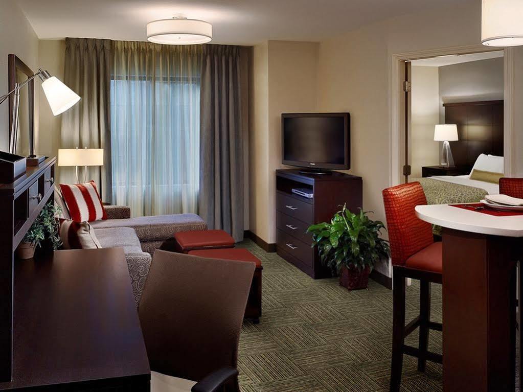 Staybridge Suites Des Moines Downtown By Ihg Экстерьер фото