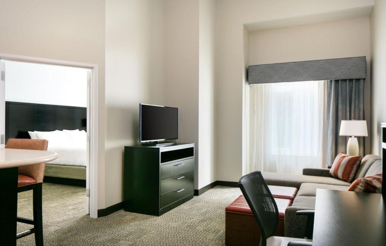 Staybridge Suites Des Moines Downtown By Ihg Экстерьер фото